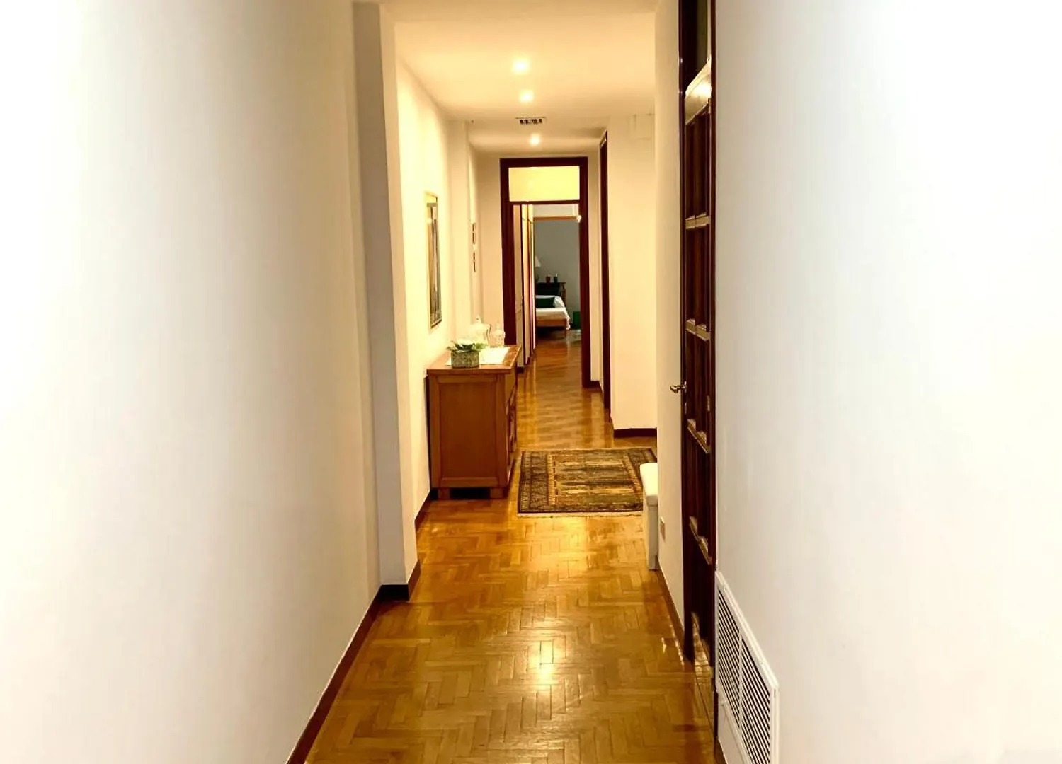 May Flower Central Apartament Bari Italia
